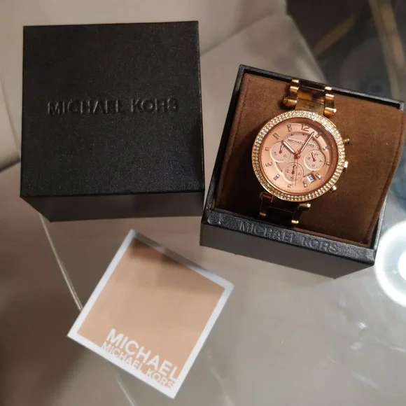 used rose gold watch (needs battery replaced) Michael Kors Hartman Rose Gold Watch Battery Replacement  main image 4